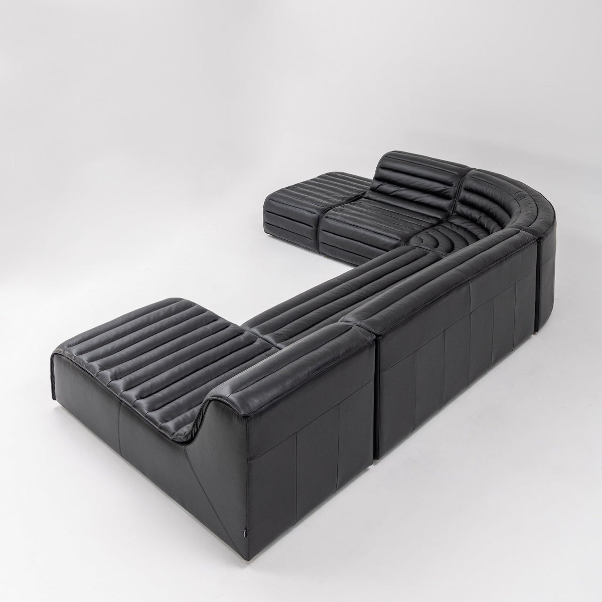 Aviate Sofa Armless Chaise